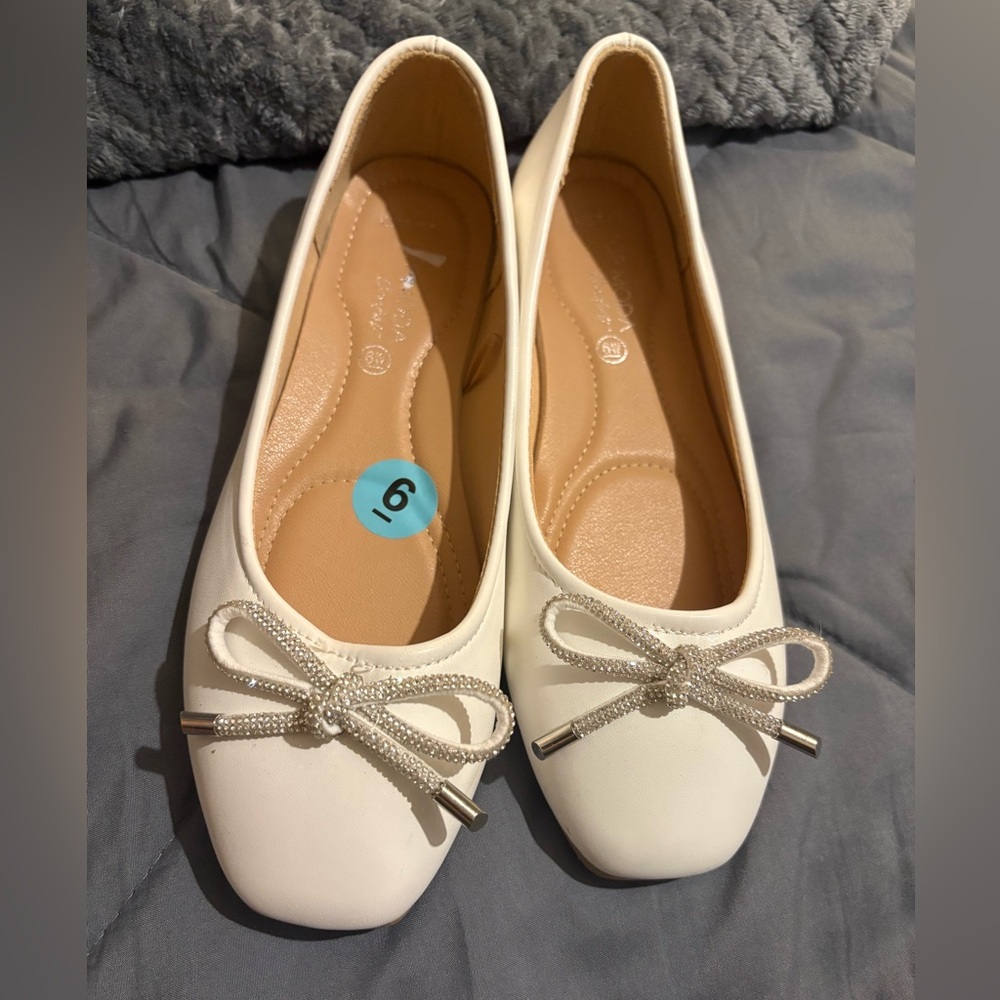 Sparkly Bow Ballet 🩰 Flats